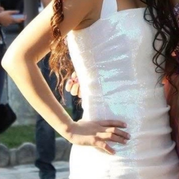 Nicole Miller White Sequin Mini Dress - Picture 1 of 4